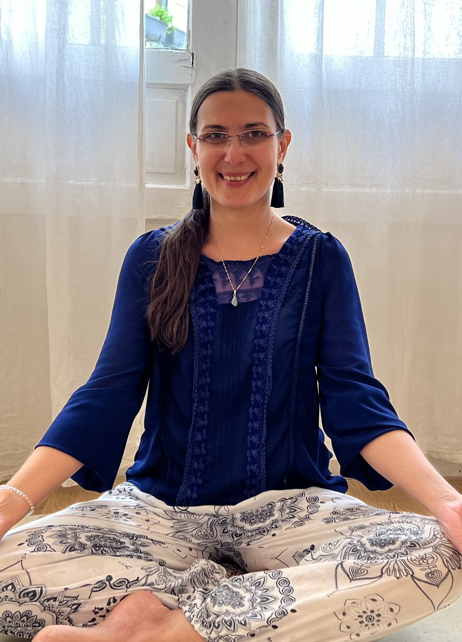 Meditation im Yoga Raum Maja Damkovac